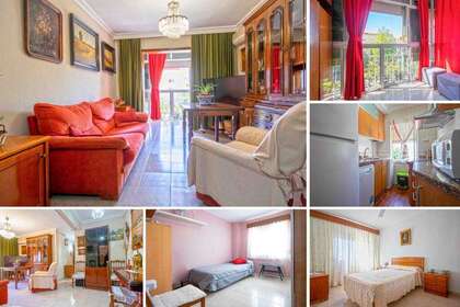 Flat for sale in Sevilla. 