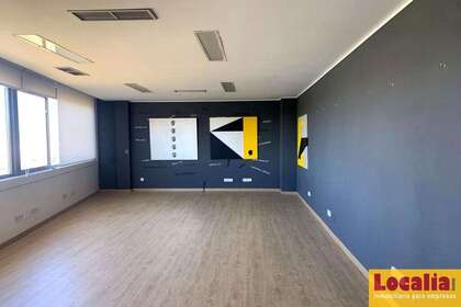 Commercial premise for sale in Vallelado, Segovia. 
