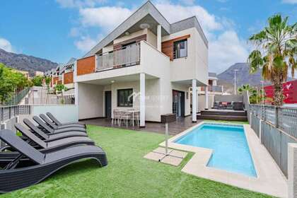 Townhouse vendita in Adeje, Santa Cruz de Tenerife, Tenerife. 