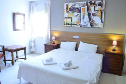 Gebouwen verkoop in Pueblo Nuevo de Guadiaro, San Roque, Cádiz. 