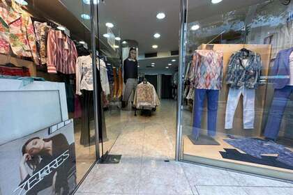 Commercial premise for sale in Barcelona. 