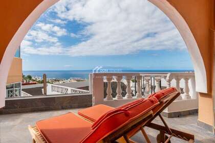 Townhouse for sale in Adeje, Santa Cruz de Tenerife, Tenerife. 