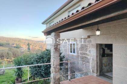 Domy na prodej v Crecente, Pontevedra. 