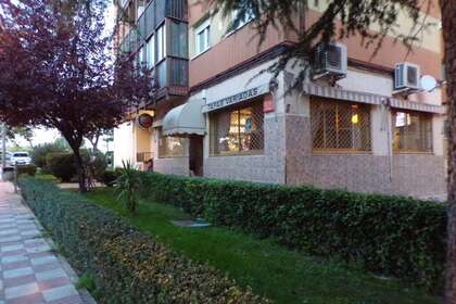 Handelspanden verkoop in Ciempozuelos, Madrid. 