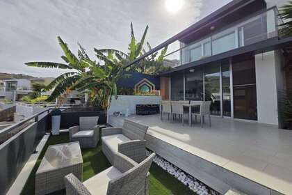 房子 进入 Torrent, Valencia. 