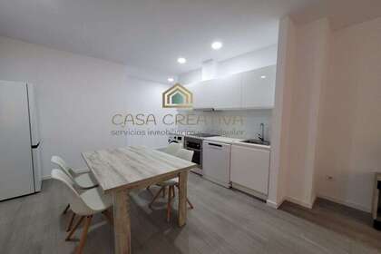 平 进入 Valencia. 