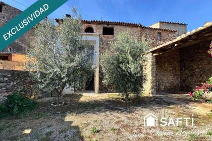 Country house for sale in Celrà, Girona. 