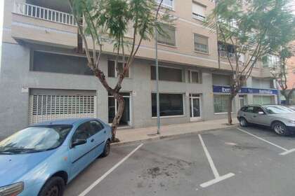Commercial premise in Novelda, Alicante. 