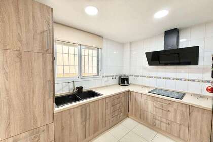 Reihenhaus zu verkaufen in Santiponce, Aljarafe, Sevilla. 