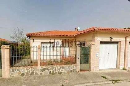 Haus zu verkaufen in Erustes, Toledo. 