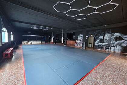 Коммерческое помещение в San Roque, Cádiz. 