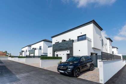 Maison de ville vendre en Santa Pola, Alicante. 