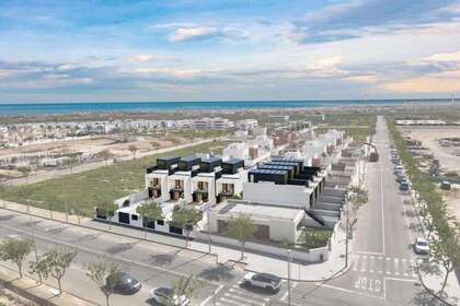 Maison de ville vendre en Pilar de la Horadada, Alicante. 