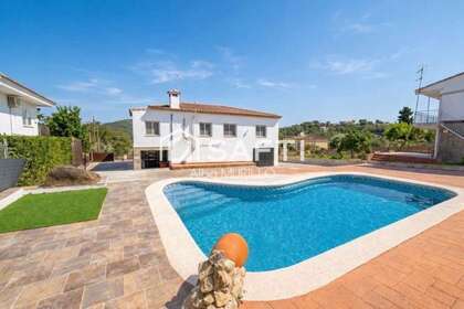 Casa venta en Canyelles, Barcelona. 