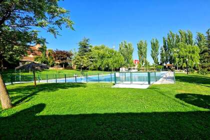 Haus zu verkaufen in Navas del Rey, Madrid. 