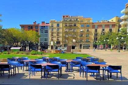 Obchodní prostory na prodej v Tarragona. 