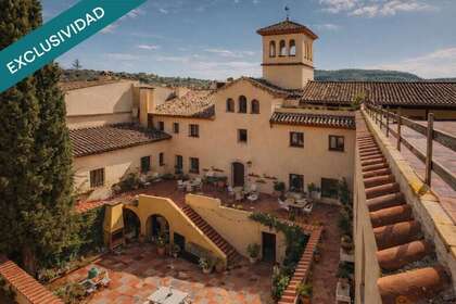 Gebouwen verkoop in Darnius, Girona. 