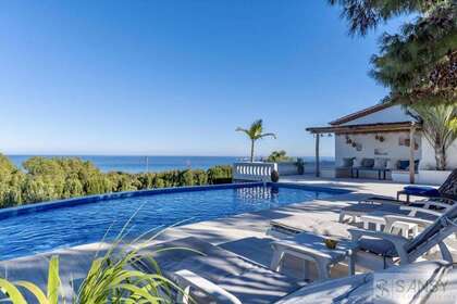 House for sale in Dénia, Alicante. 