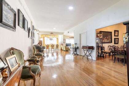 Flat for sale in Madrid. 