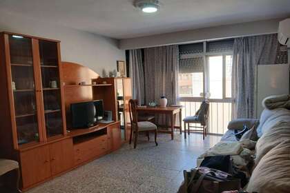 Flat for sale in Sevilla. 