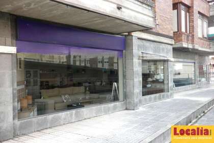 Commercial premise for sale in Santander, Cantabria. 