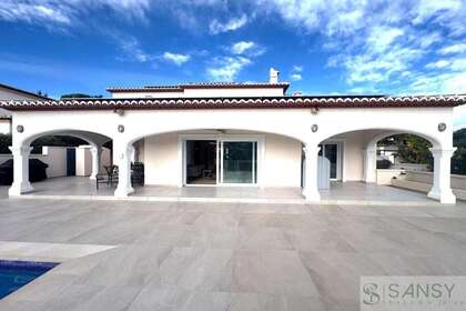 Huse til salg i Moraira, Alicante. 