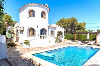 Huse til salg i Benissa, Alicante. 