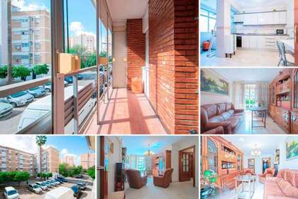 Flat for sale in Sevilla. 