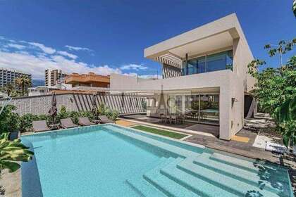 House for sale in Arona, Santa Cruz de Tenerife, Tenerife. 