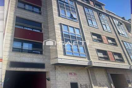 Commercial premise for sale in Pontevedra. 