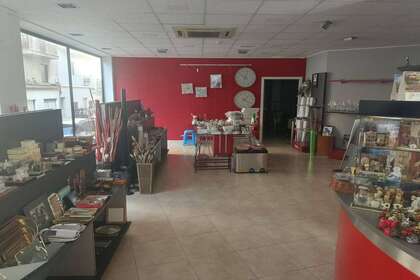 Handelspanden verkoop in Oliva, Valencia. 