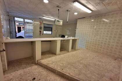 Handelspanden verkoop in Pego, Alicante. 