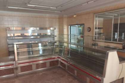Handelspanden verkoop in Oliva, Valencia. 