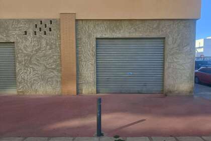 Handelspanden verkoop in Oliva, Valencia. 