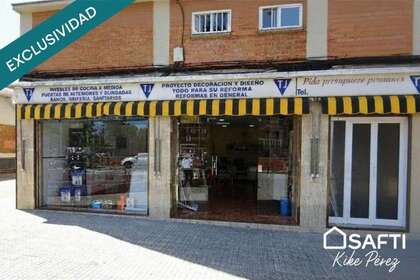 Commercial premise for sale in Cornellà de Llobregat, Barcelona. 