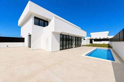 房子 出售 进入 San José / Sant Josep de Sa Talaia, Baleares (Illes Balears), Ibiza. 