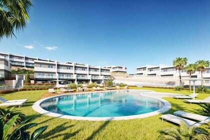 Chalet Adosado venta en Finestrat, Alicante. 