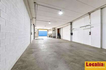 Nave industrial venta en Cartes, Cantabria. 