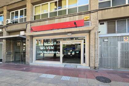 Premissa comercial em Lleida, Lérida (Lleida). 