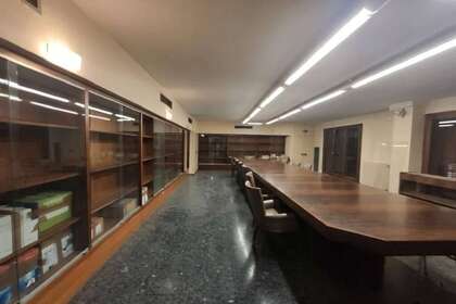 Premissa comercial venda em Lleida, Lérida (Lleida). 