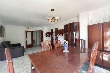 Flat for sale in Lleida, Lérida (Lleida). 