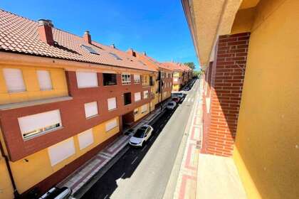 Duplex for sale in San Andrés del Rabanedo, León. 