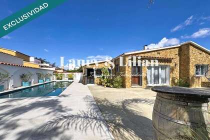 Casa venta en Empuriabrava, Girona. 