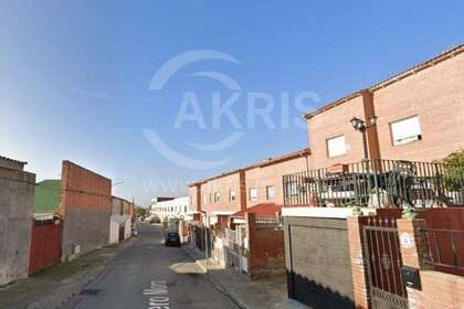 Chalet Adosado venta en Chozas de Canales, Toledo. 