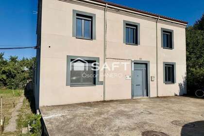 House for sale in Villarejo de Órbigo, León. 