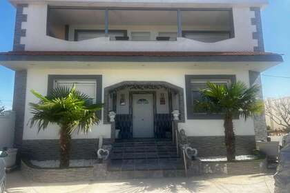 Country house for sale in Mejorada del Campo, Madrid. 