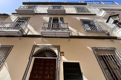 Edificio venta en Sevilla. 