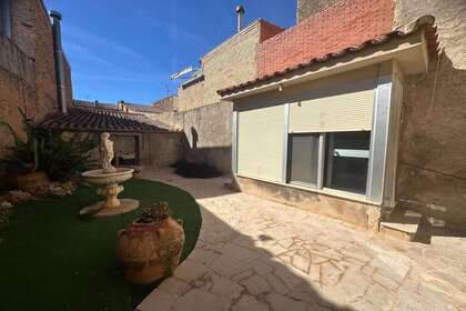 Casa venta en Santa Bàrbara, Tarragona. 