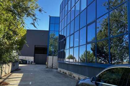 商业物业 出售 进入 Yélamos de Arriba, Guadalajara. 