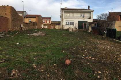 Urban plot for sale in Riego de la Vega, León. 